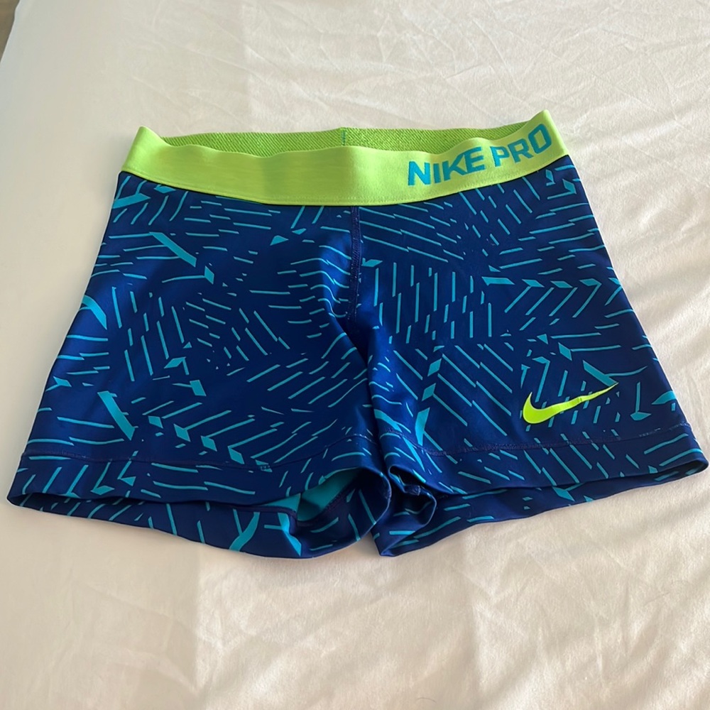 Women’s Nike Pro Dri Fit compression shorts